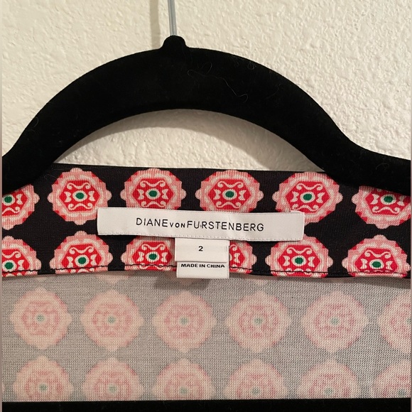 DVF Julian Silk Wrap Dress sz 2 - Picture 3 of 7